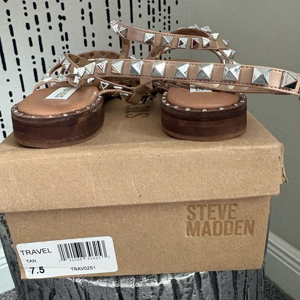 Steve Madden Brown Studded Sandals - Picture 5 of 7